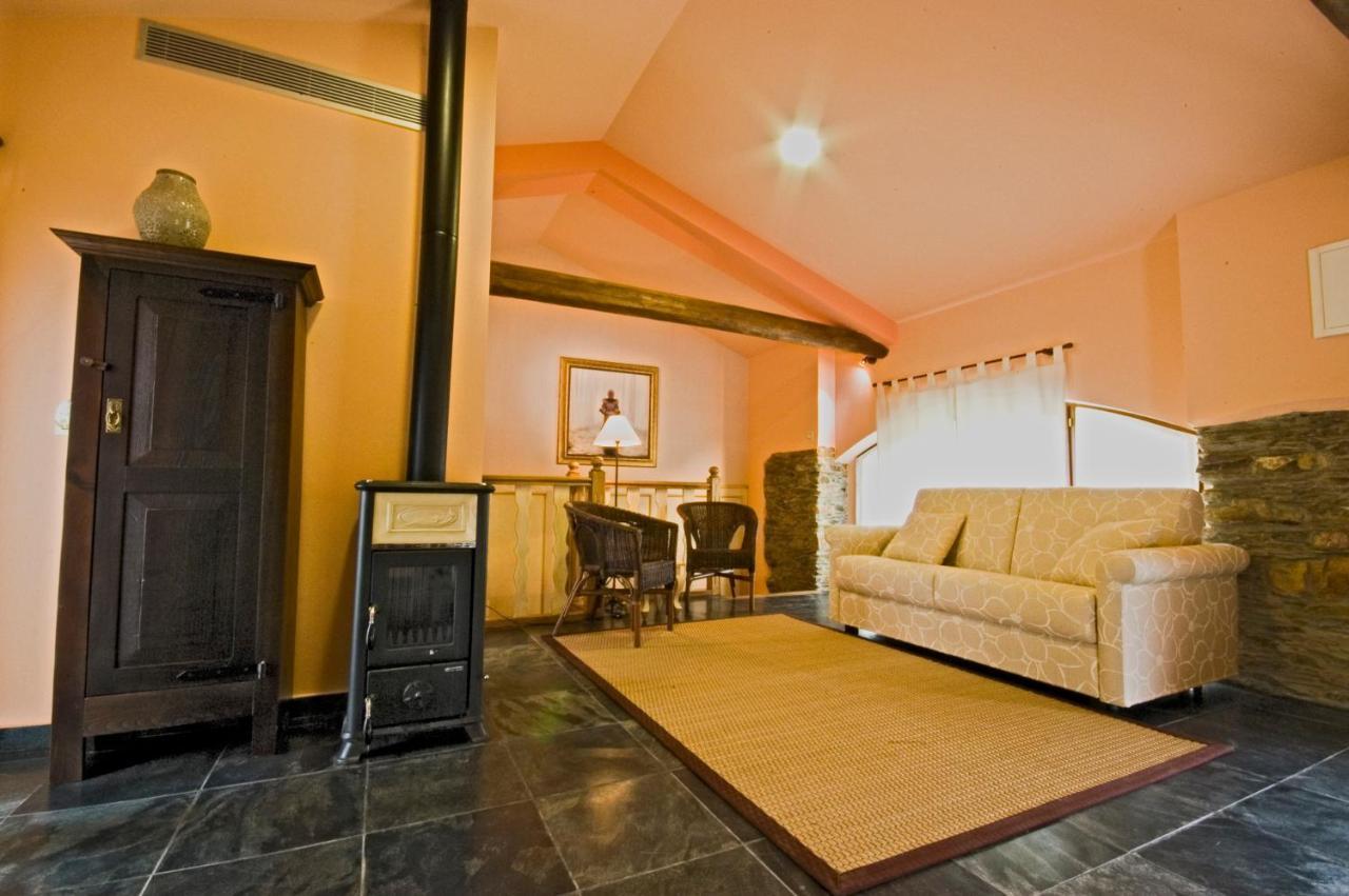 La Searila Guest House Seares Екстериор снимка
