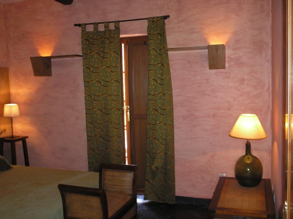 La Searila Guest House Seares Екстериор снимка